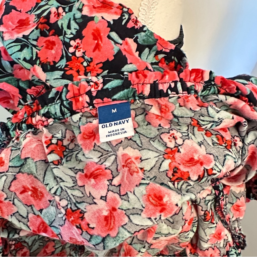 Old Navy Black and Red Floral Blouse - Picture 4 of 5